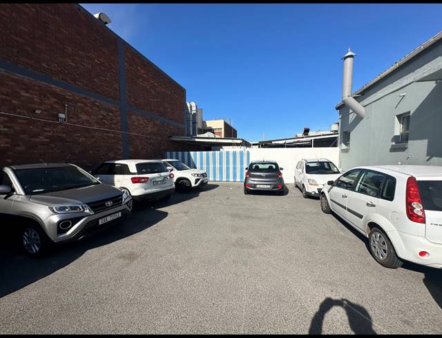 571M² WORKSHOP TO LET IN PAARDEN EILAND